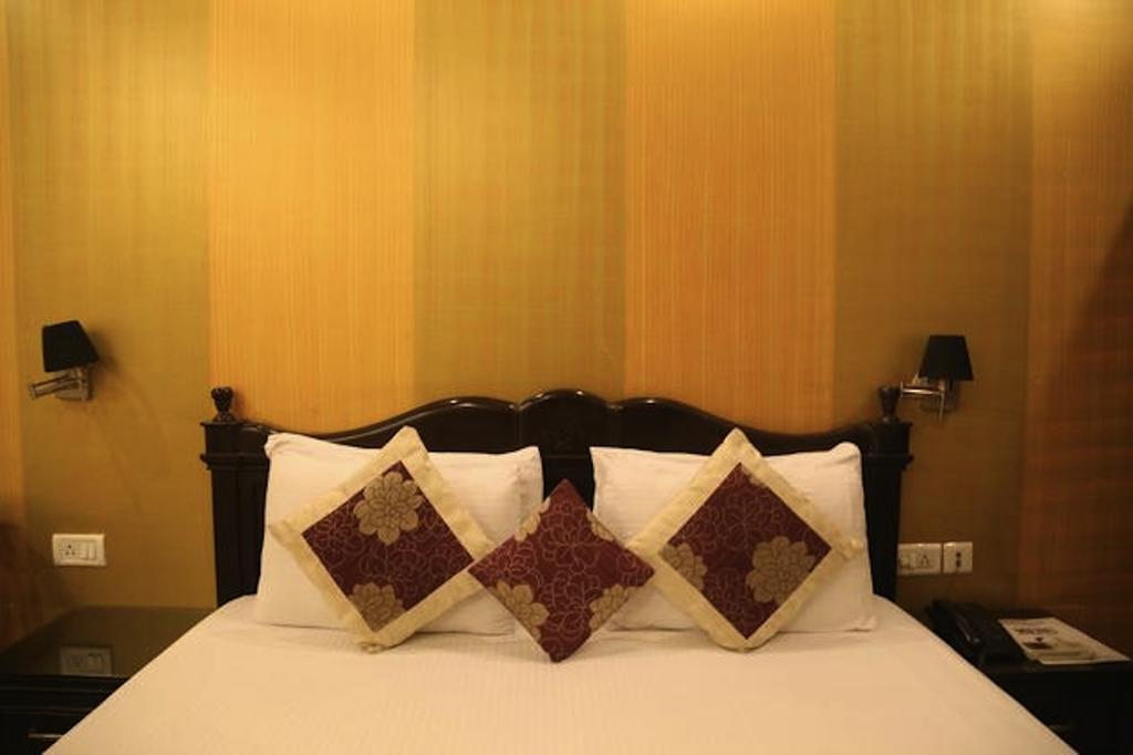 Hotel Universe Inn New Delhi Exteriör bild